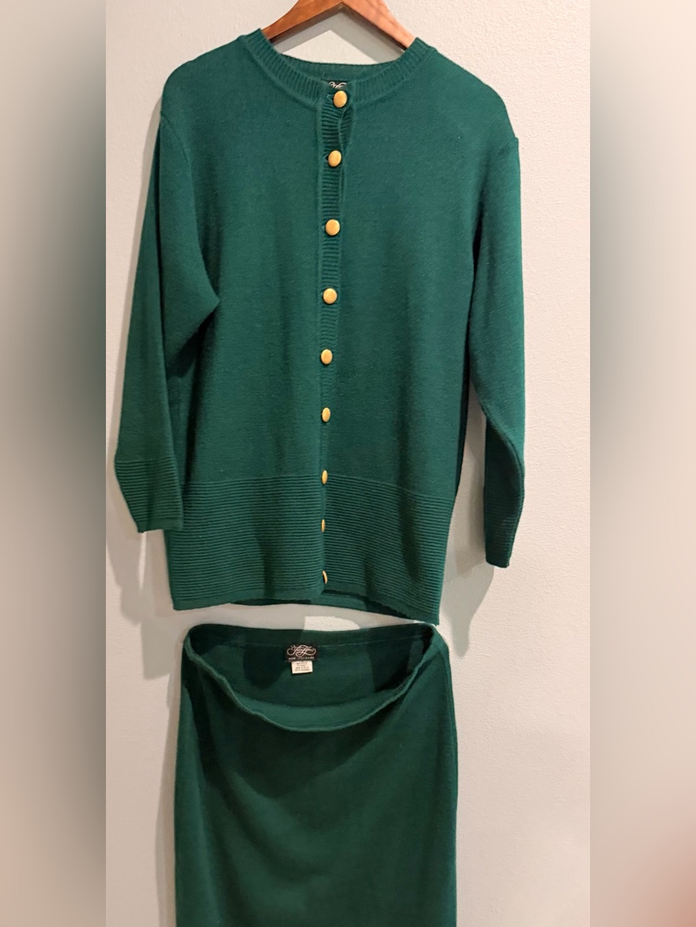 Vintage Yvonne Lafleur New Orleans Emerald Knit Rib Cardigan Skirt Gold Buttons